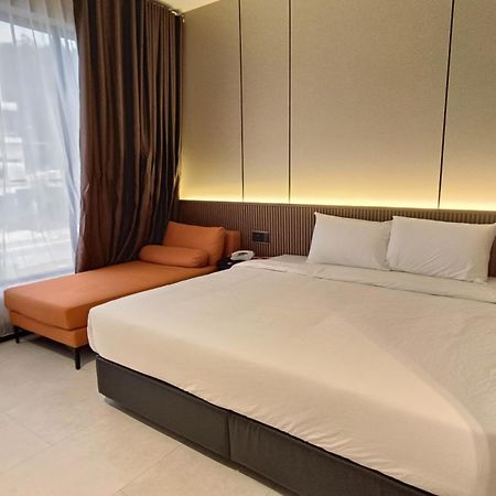 Urban Inn, Salak Tinggi Sepang Buitenkant foto