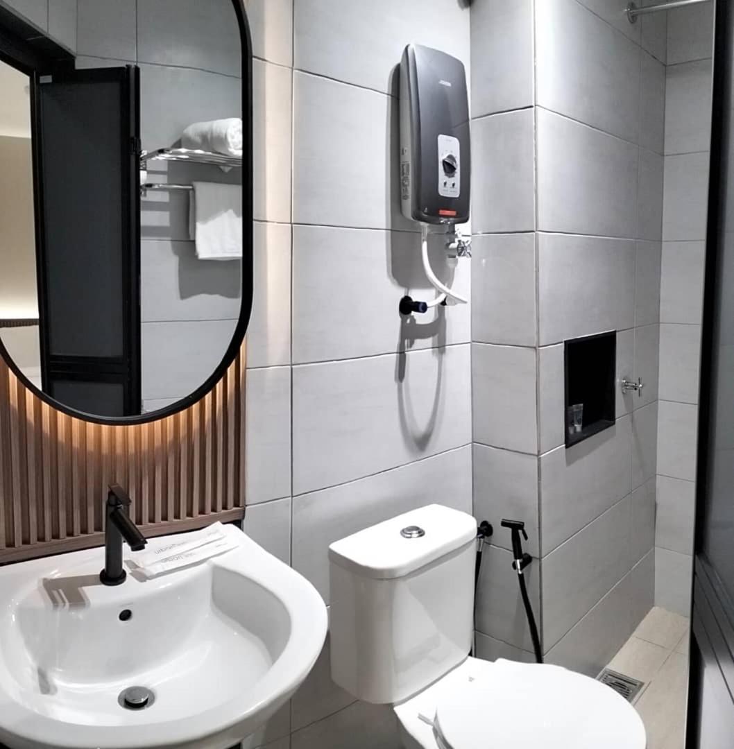 Urban Inn, Salak Tinggi Sepang Buitenkant foto